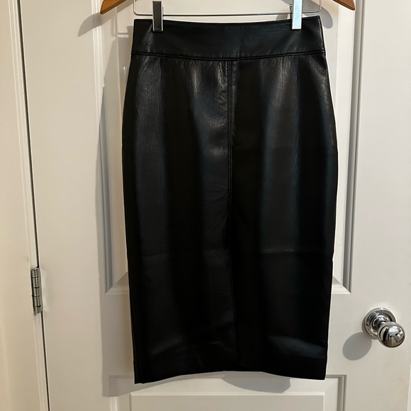 BNWT Babaton Pegu Vegan Leather Skirt - Picture 5 of 5